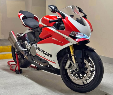 Ducati Panigale 959 Corse 2019 GCC Like New For Sa