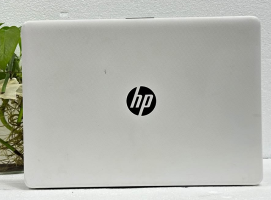 HP LAPTOP 14 PROCESSOR AMD A6 R4 FOR SALE