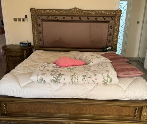 Master bed room set for sale