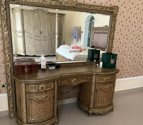 Master bed room set for sale