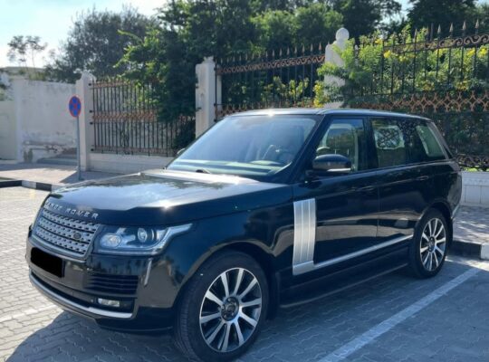 Range Rover vouge SE 2014 Gcc for sale