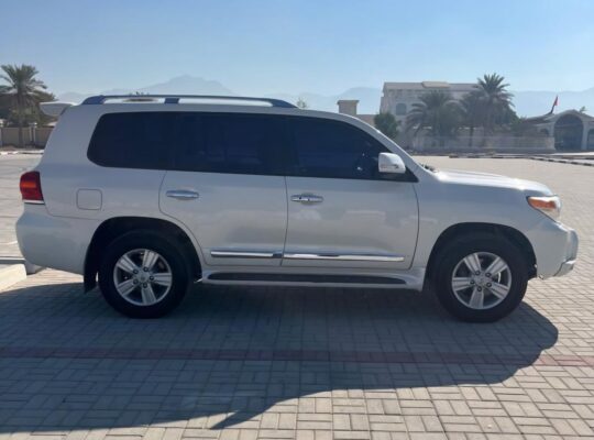 Toyota Land cruiser GXR full option 2015