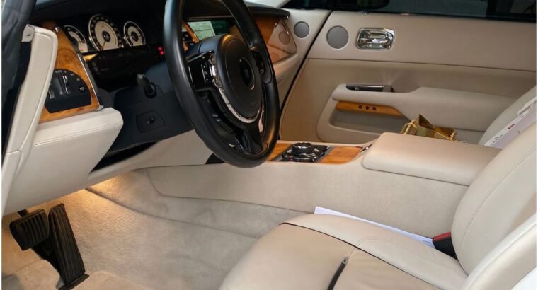 Rolls Royce wraith 2015 Gcc fully loaded