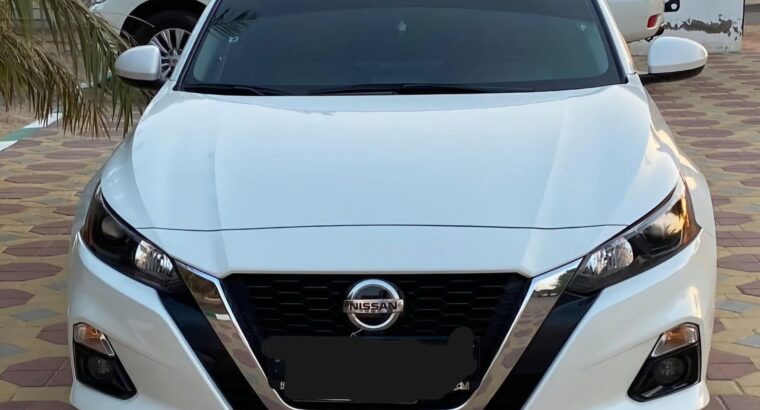 Nissan Altima SV 2020 Gcc full option for sale