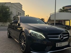 Mercedes C200 full option 2017 Gcc in good conditi