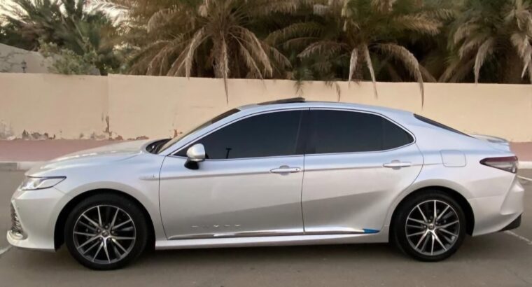 Toyota Camry GLE Hybrid 2022 Gcc for sale