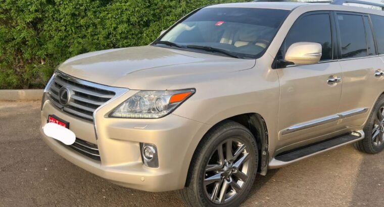 Lexus Lx570 full option 2014 Gcc for sale