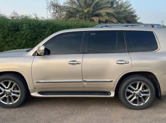 Lexus Lx570 full option 2014 Gcc for sale