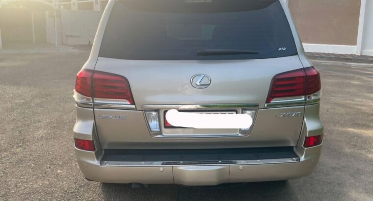 Lexus Lx570 full option 2014 Gcc for sale