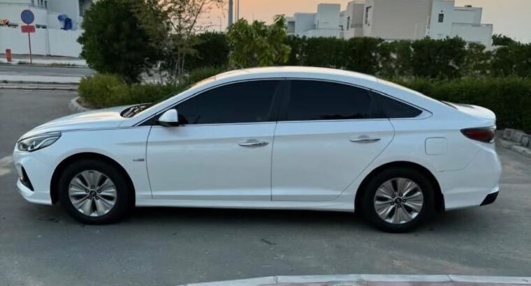 Hyundai Sonata hybrid 2018 Gcc for sale