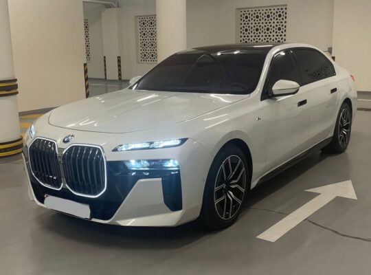 BMW 735i M Power 2023 Gcc full option