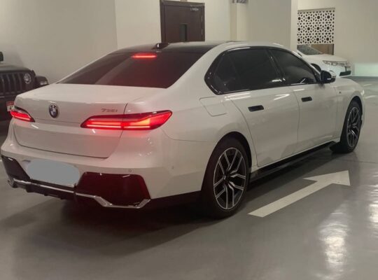 BMW 735i M Power 2023 Gcc full option