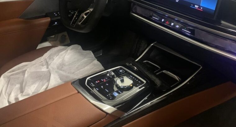 BMW 735i M Power 2023 Gcc full option