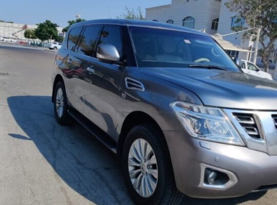 Nissan patrol LE 2014 Gcc full option for sale