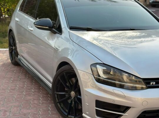 Volkswagen Golf R 2016 Gcc for sale