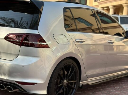 Volkswagen Golf R 2016 Gcc for sale