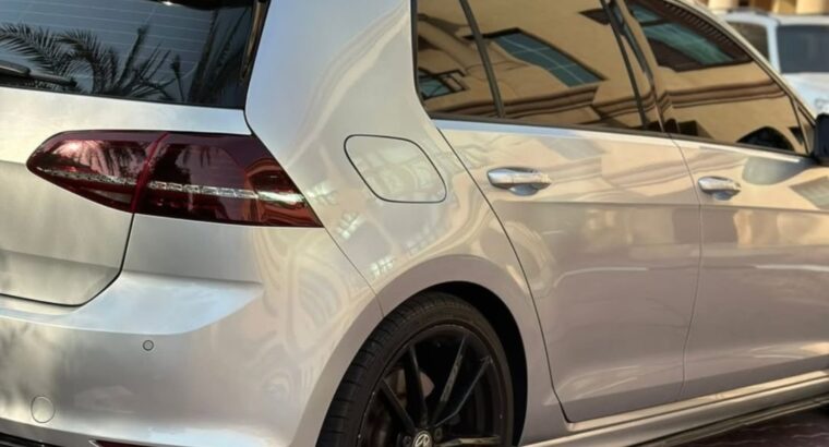 Volkswagen Golf R 2016 Gcc for sale