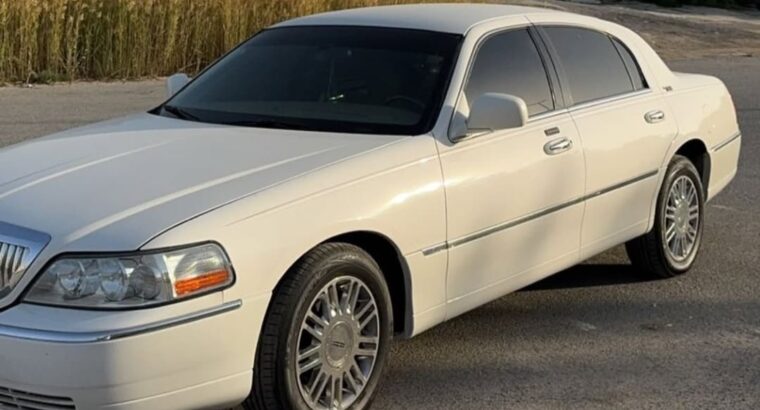 Lincoln Town car 2009 USA imported for sale