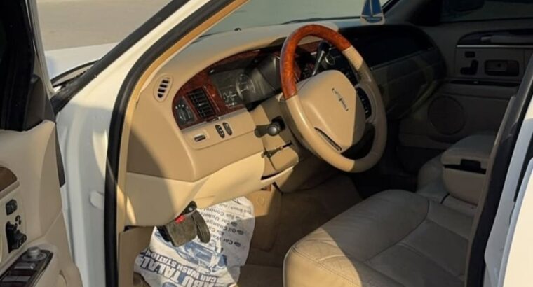 Lincoln Town car 2009 USA imported for sale