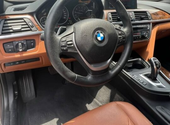 BMW 328i Gcc 2015 full option for sale