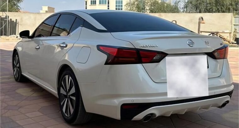 Nissan Altima SV 2020 Gcc full option for sale