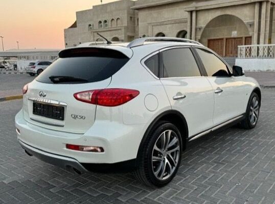 Infiniti QX50 full option 2017 Gcc for sale