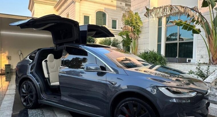 Tesla model X full option 2020 Gcc for sale