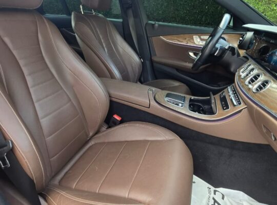 Mercedes E300 full option 2021 Gcc for sale