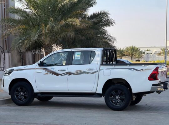 Toyota Hilux fully loaded 2024 Gcc for sale