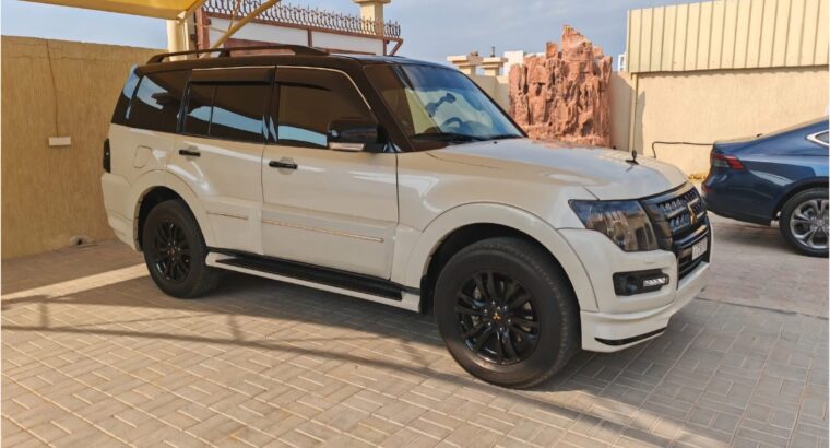 Mitsubishi Pajero Signature 2020 full option