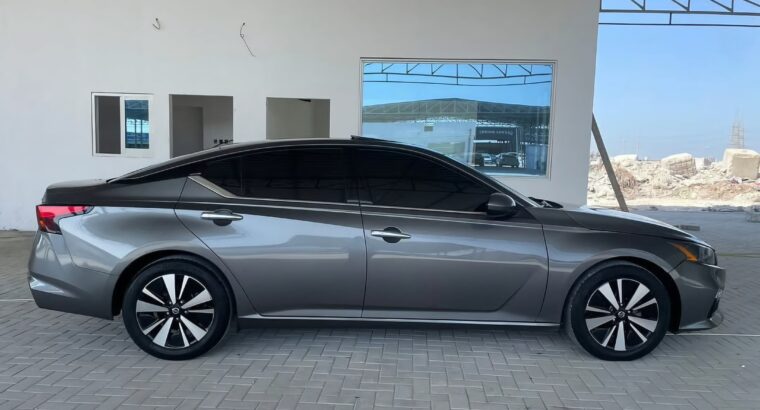 Nissan Altima SV 2022 Gcc for sale