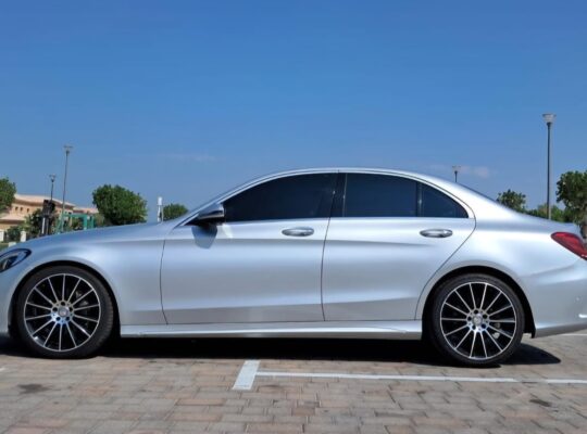 Mercedes C200 EMC full option 2016 Gcc for sale