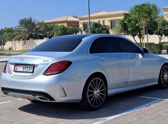 Mercedes C200 EMC full option 2016 Gcc for sale