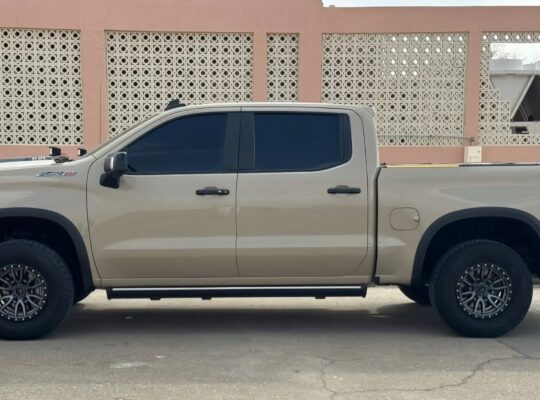 Chevrolet Silverado ZR2 fully loaded 2022 Gcc for