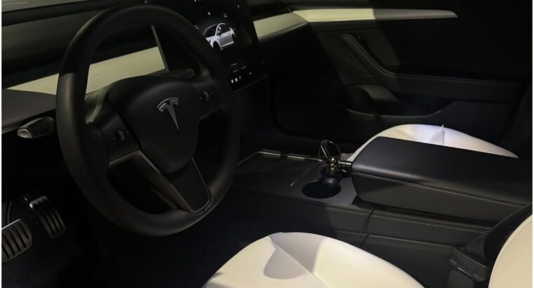 Tesla model 3 performance 2023 Gcc for sale