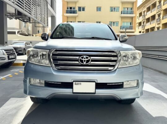 Toyota Land cruiser GXR 2011 fully loaded