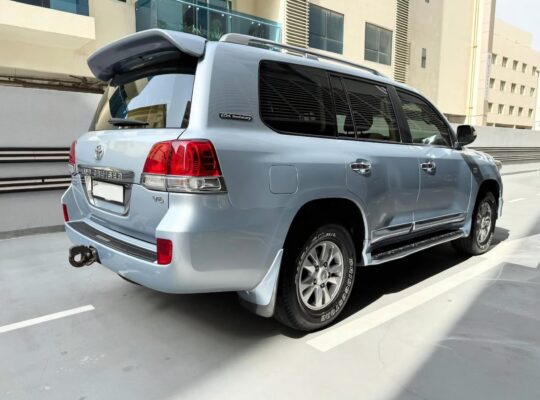 Toyota Land cruiser GXR 2011 fully loaded