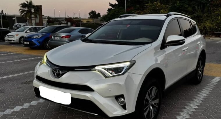 Toyota Rav4 VX full option 2018 Gcc for sale
