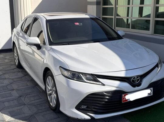 Toyota Camry mid option 2018 Gcc for sale