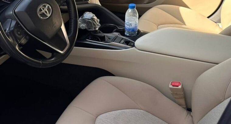 Toyota Camry mid option 2018 Gcc for sale