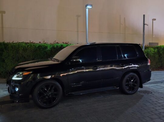 Lexus LX570 supercharge 2014 Gcc full option