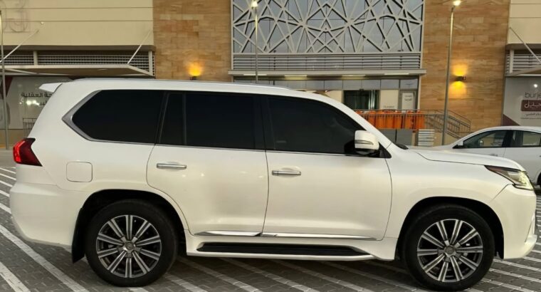 Lexus LX570 full option 2016 Gcc for sale