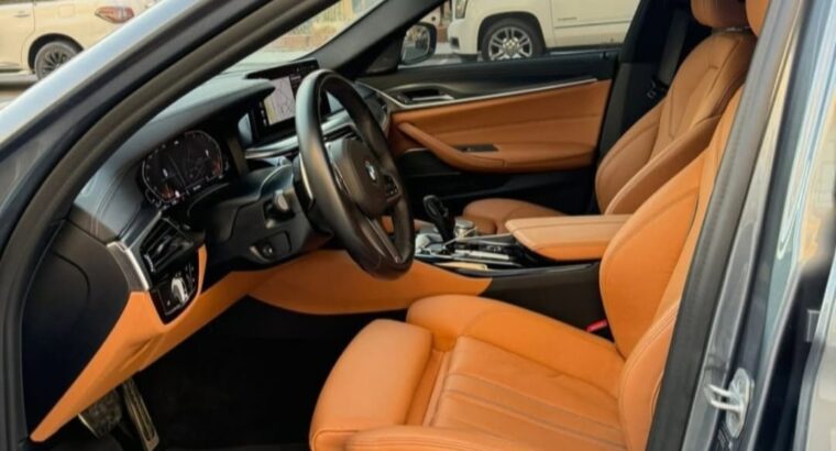 BMW 530i full option 2022 Gcc for sale