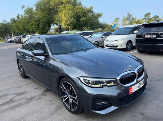 BMW 330i M kit 2019 Gcc for sale