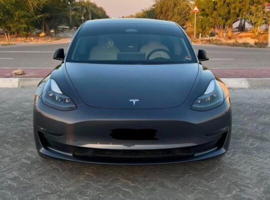 Tesla model 3 long range 2023 Gcc for sale