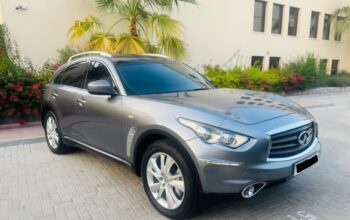 Infiniti Qx70 full option 2014 Gcc for sale