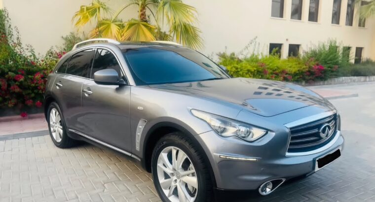 Infiniti Qx70 full option 2014 Gcc for sale