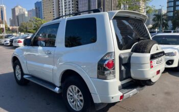 Mitsubishi Pajero coupe 2014 full option Gcc