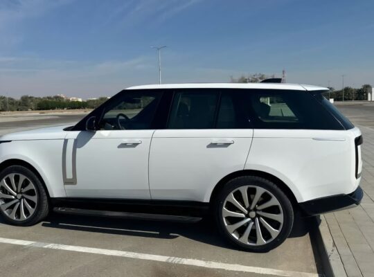 Range Rover vouge 2023 Gcc full option for sale