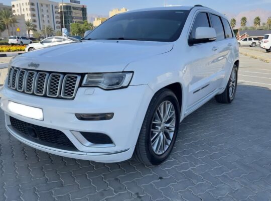 Jeep Grand Cherokee summit 2017 Gcc full option